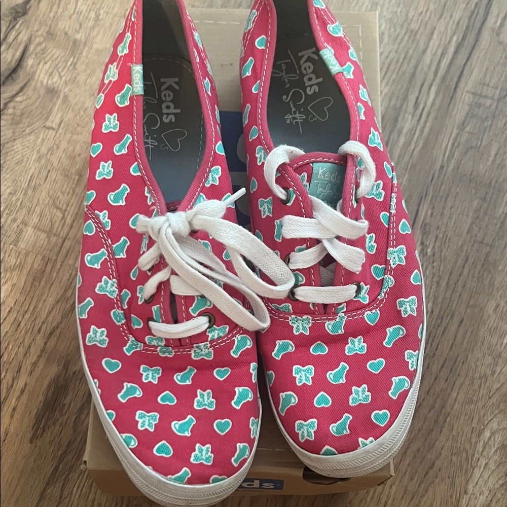 TAYLOR SWIFT KEDS